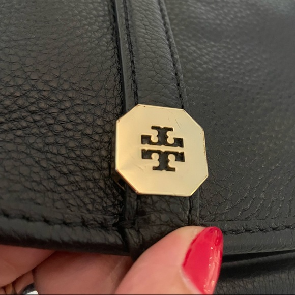 TORY BURCH | Leather Crossbody Purse - Picture 2 of 10